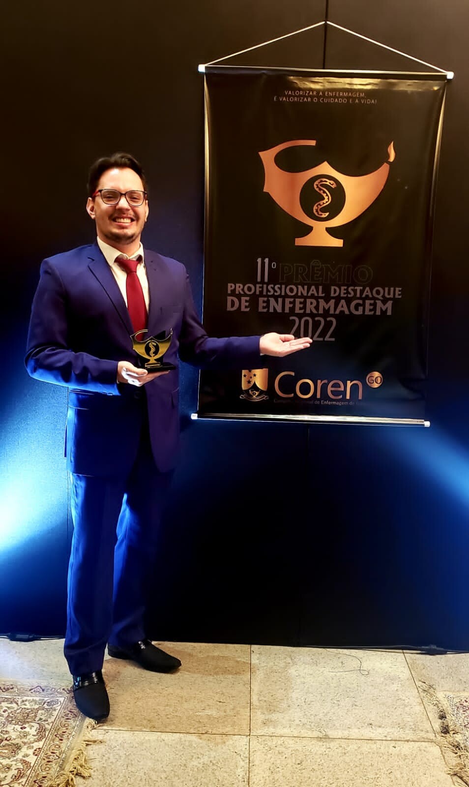 tecnico-de-enfermagem-do-hds-recebe-premio-profissional-destaque-do-coren